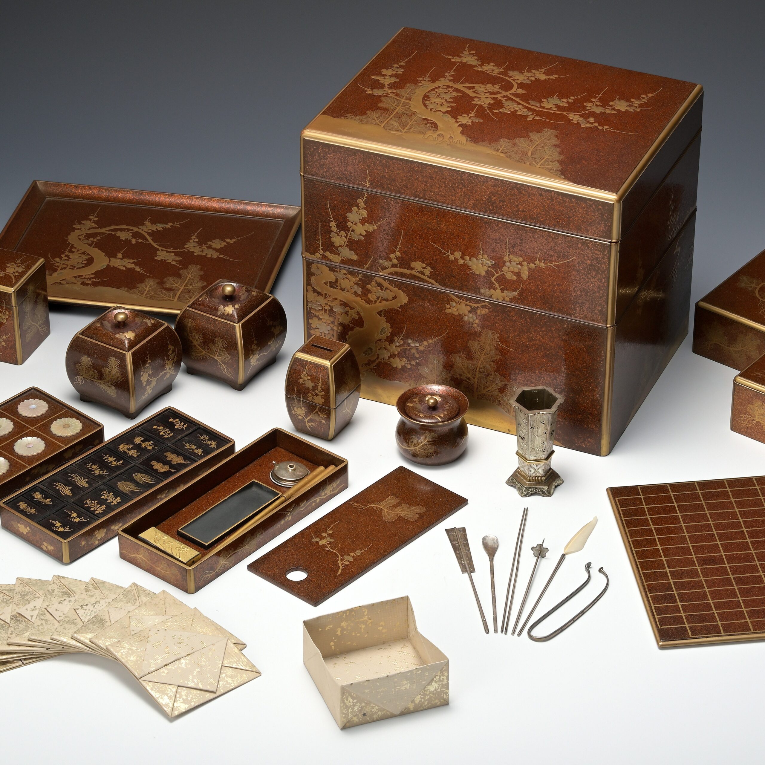 学芸講座「公開50選『若松梅蒔絵十種香箱』」 | 藤田美術館